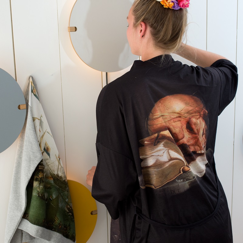 Lizz_PAINTED_Kimono-M